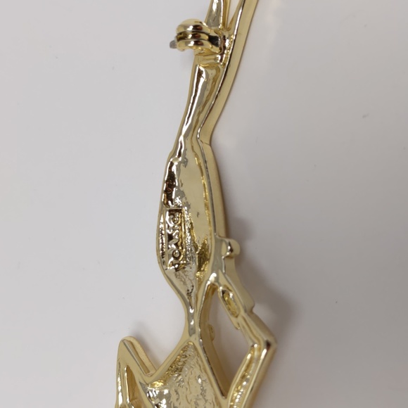 AJC Vintage Lady in Hat Gold Tone Brooch Pin Signed Shiny Brushed Tone - Picture 3 of 5